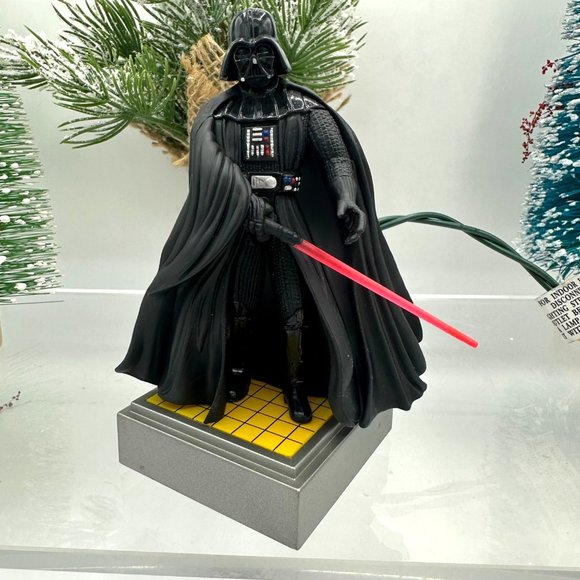 Hallmark Keepsake Ornament Star Wars Darth Vader Christmas Magic Ornament 1997 - Picture 4 of 9